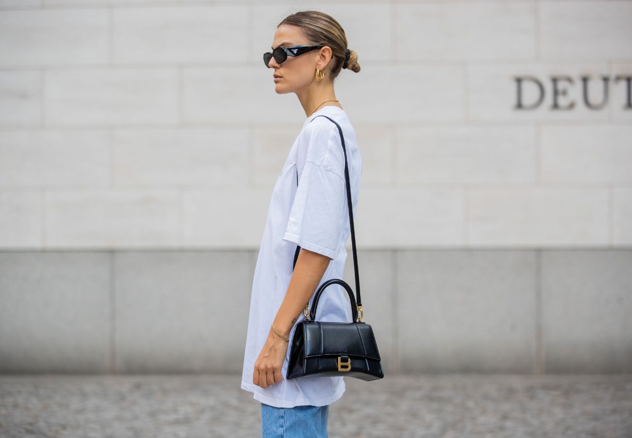 Your Ultimate Guide To Choosing and Styling A White T-Shirt - Ciin